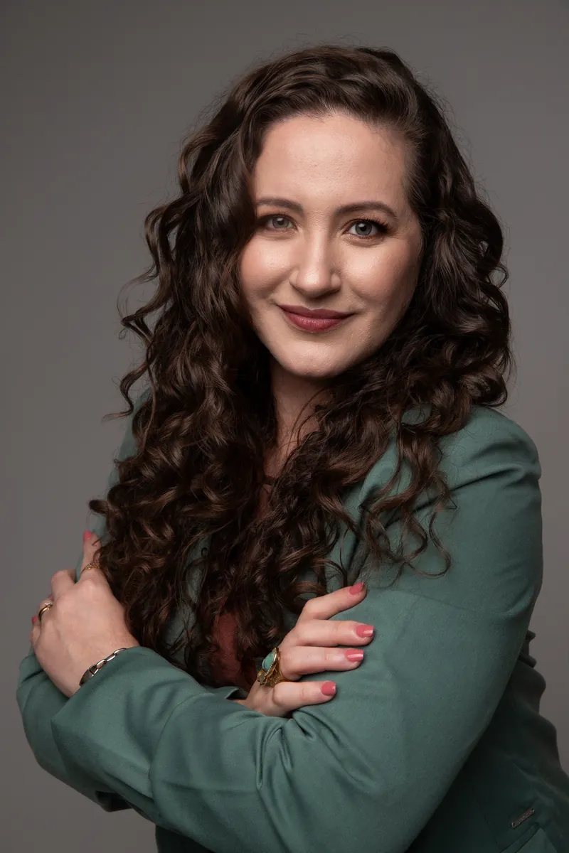 Elana Garcia, criadora do Ateliê Ora que Passa
